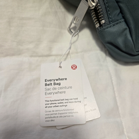 Lululemon Sage Green Everywhere Belt Bag 1L - Picture 4 of 8